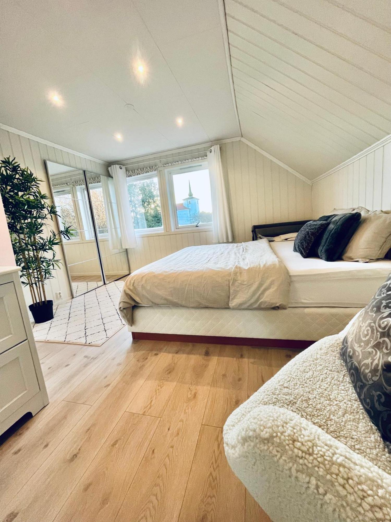 A Beautiful 3-Bedroom Apartment With Stunning Views And Free Parking Bergen Exteriör bild